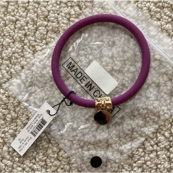 NEW Marc by Marc Jacobs Purple Bracelet with Small Circular Gold Charm NWT - Picture 4 of 6